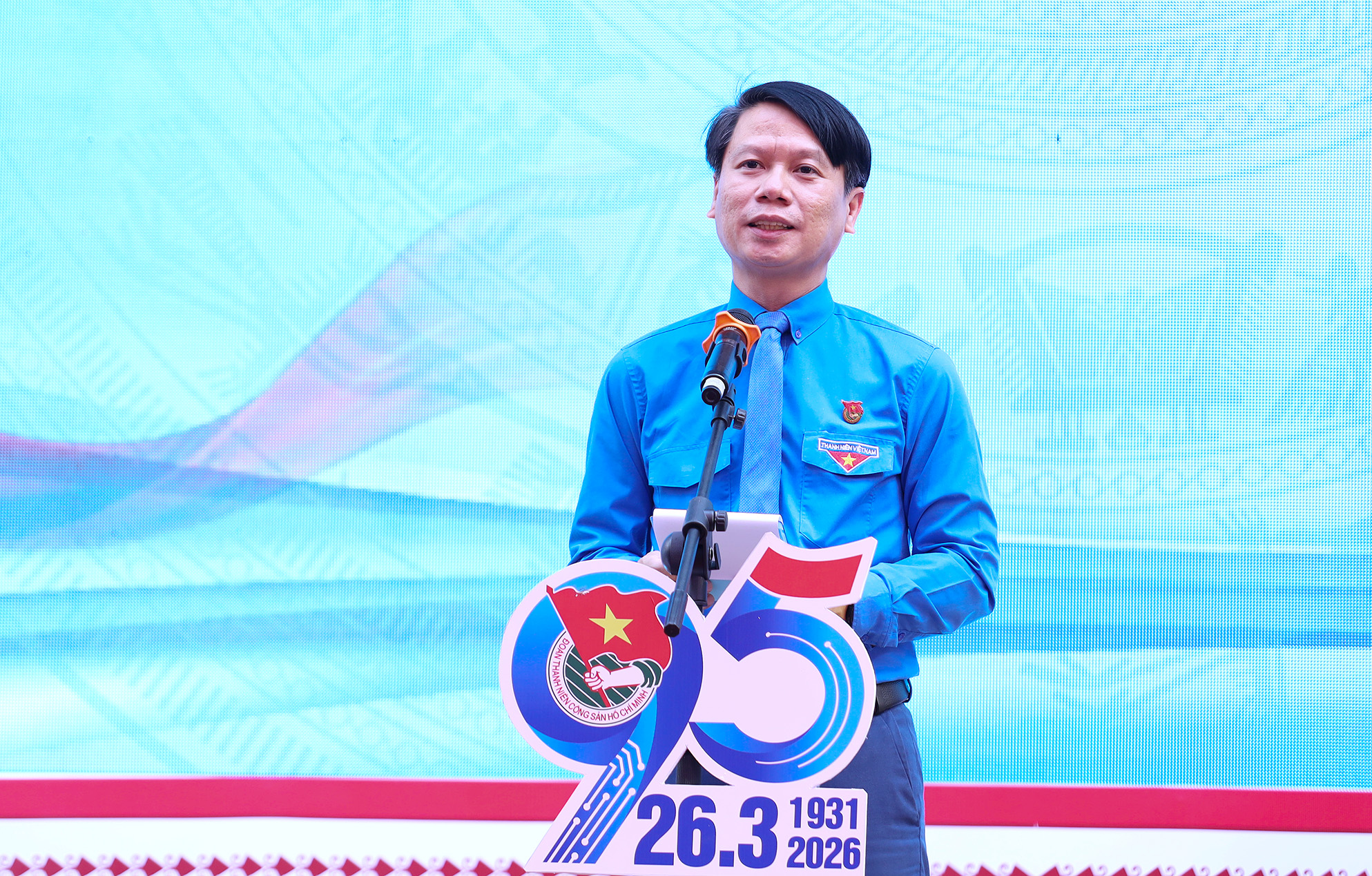 95 ThanhLap Doan2